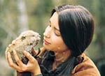 Anahareo - záber z filmu Grey Owl [1999]